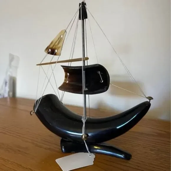 Vintage Midcentury MCM Bone & Horn Clipper Ship - Picture 2 of 3
